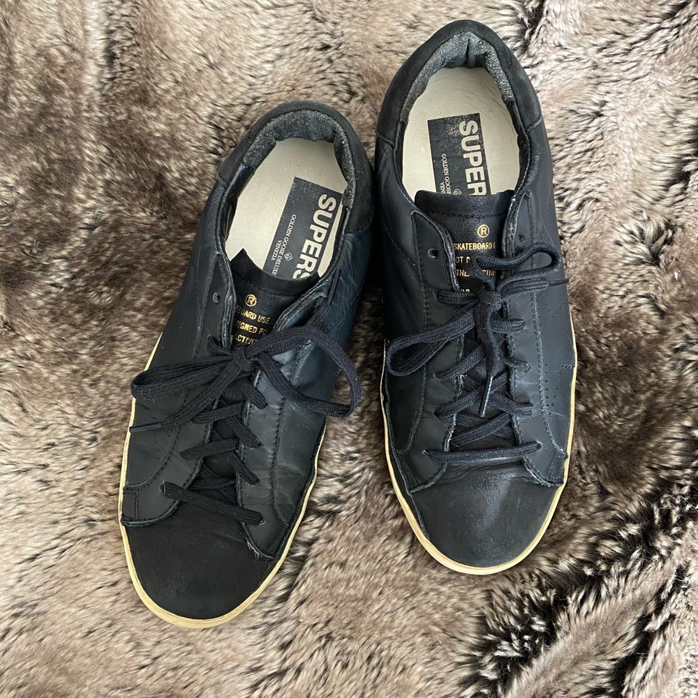Golden Goose superstars size 39